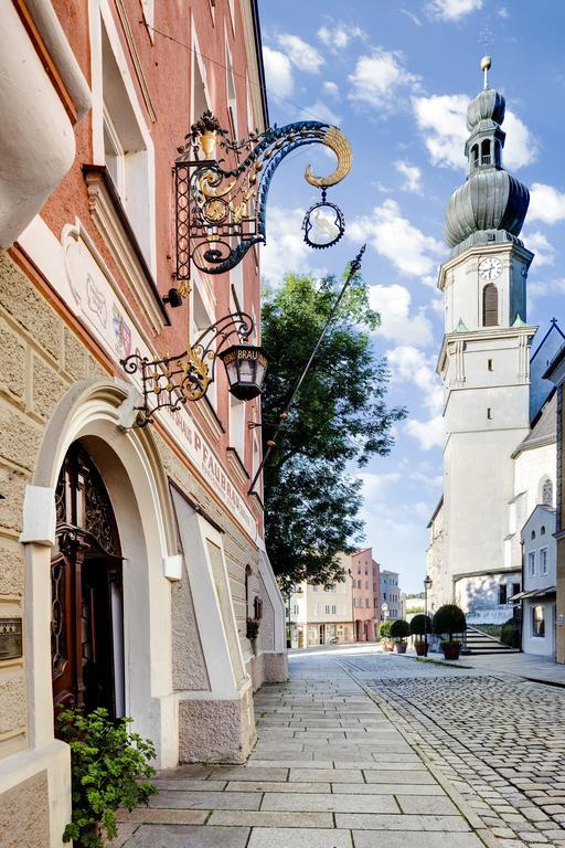 Altstadt- Und Businesshotel Pfaubraeu - Brauereigasthof - Fruehstuecksbuffet - Kostenfreie Radgarage - Hunde Willkommen Тростберг-ан-дер-Альц Номер фото
