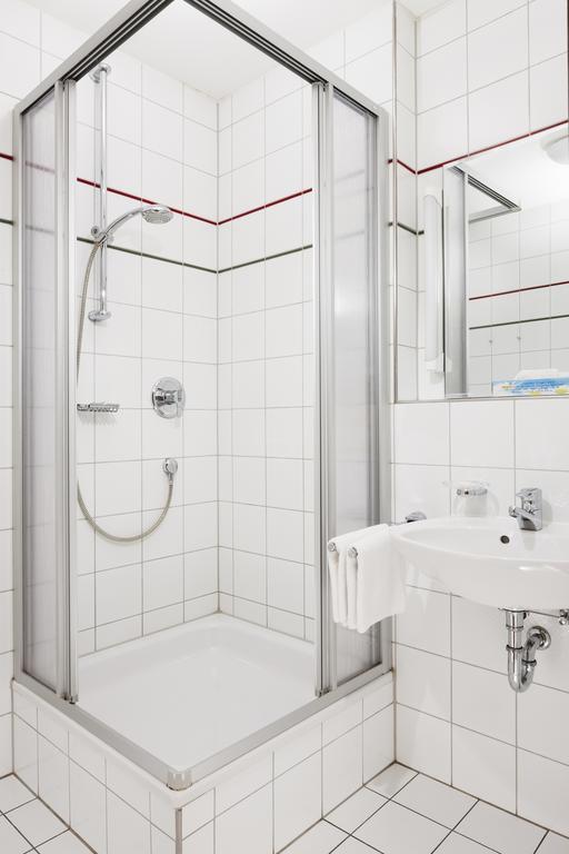 Altstadt- Und Businesshotel Pfaubraeu - Brauereigasthof - Fruehstuecksbuffet - Kostenfreie Radgarage - Hunde Willkommen Тростберг-ан-дер-Альц Номер фото