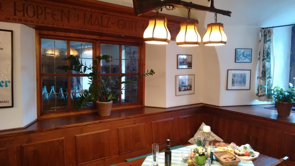 Altstadt- Und Businesshotel Pfaubraeu - Brauereigasthof - Fruehstuecksbuffet - Kostenfreie Radgarage - Hunde Willkommen Тростберг-ан-дер-Альц Экстерьер фото