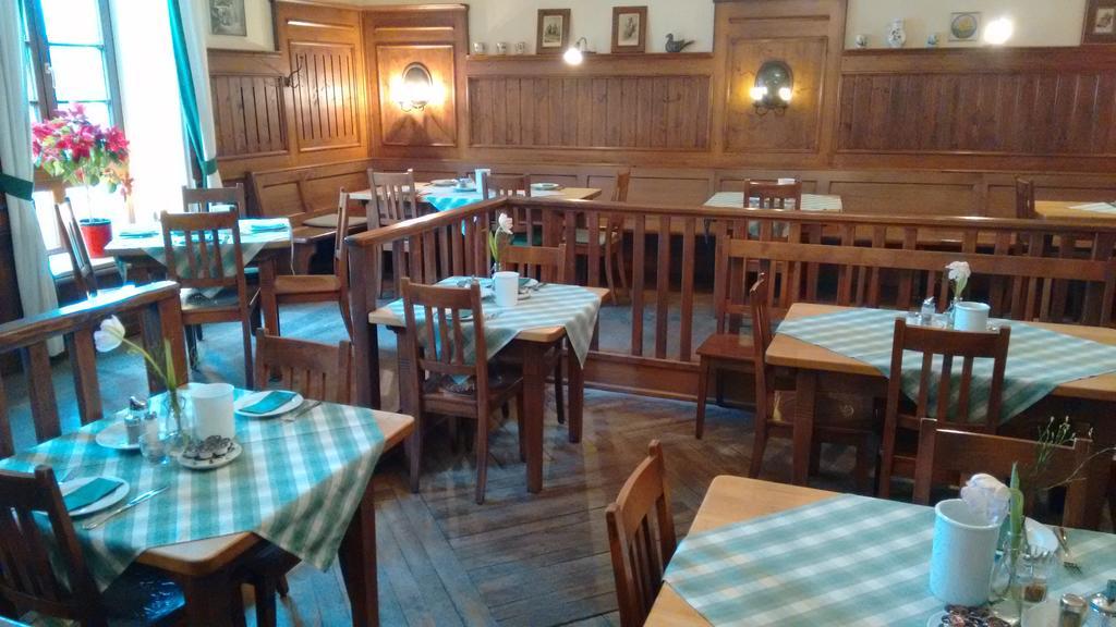 Altstadt- Und Businesshotel Pfaubraeu - Brauereigasthof - Fruehstuecksbuffet - Kostenfreie Radgarage - Hunde Willkommen Тростберг-ан-дер-Альц Экстерьер фото